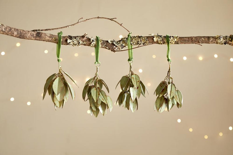Geeti - Soft Green Mistletoe Baubles  - Set of 4 - GB1001- Nkuku